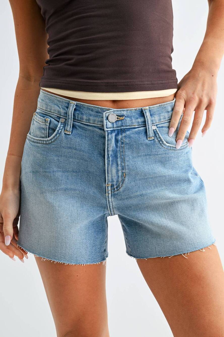 NEW JUST BLACK DENIM mid rise denim short in light blue